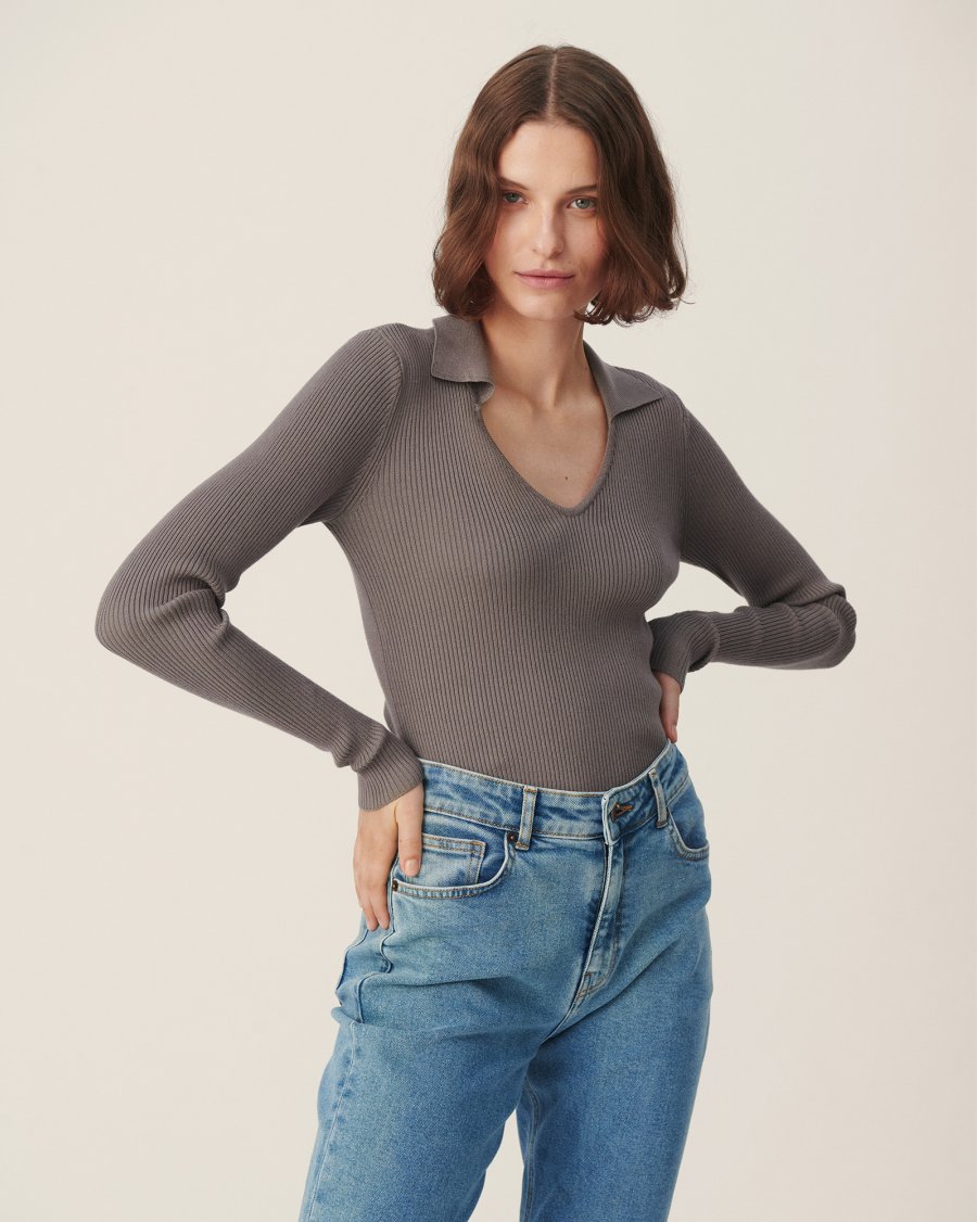 MSCH Copenhagen - Aggie Harike V Neck Pullover