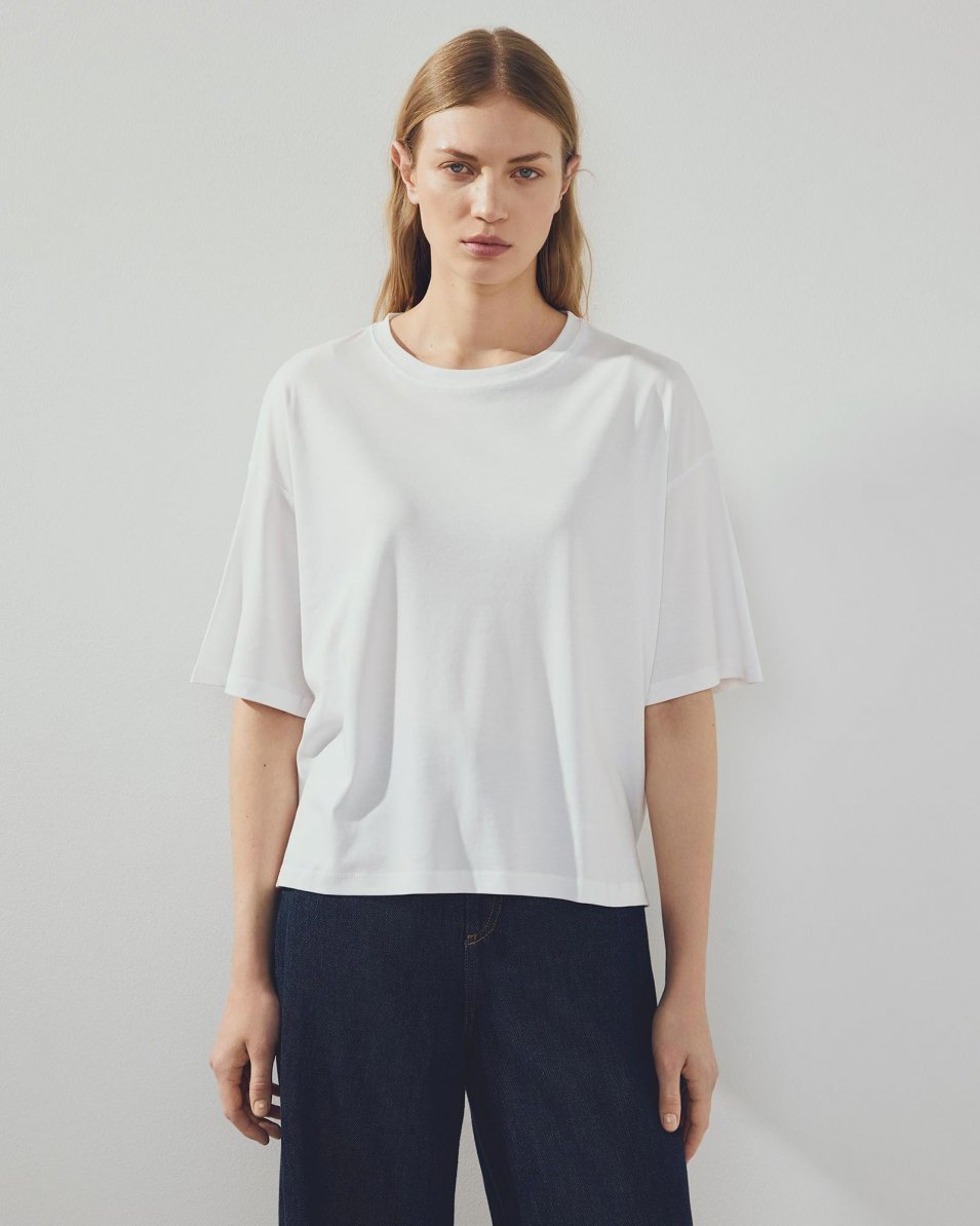 GIFTS<BR>BELOW<BR>€40
