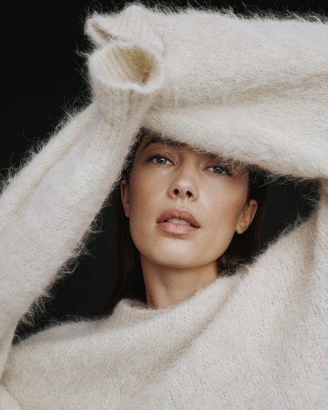 GIFTS<BR>ABOVE<BR>€94